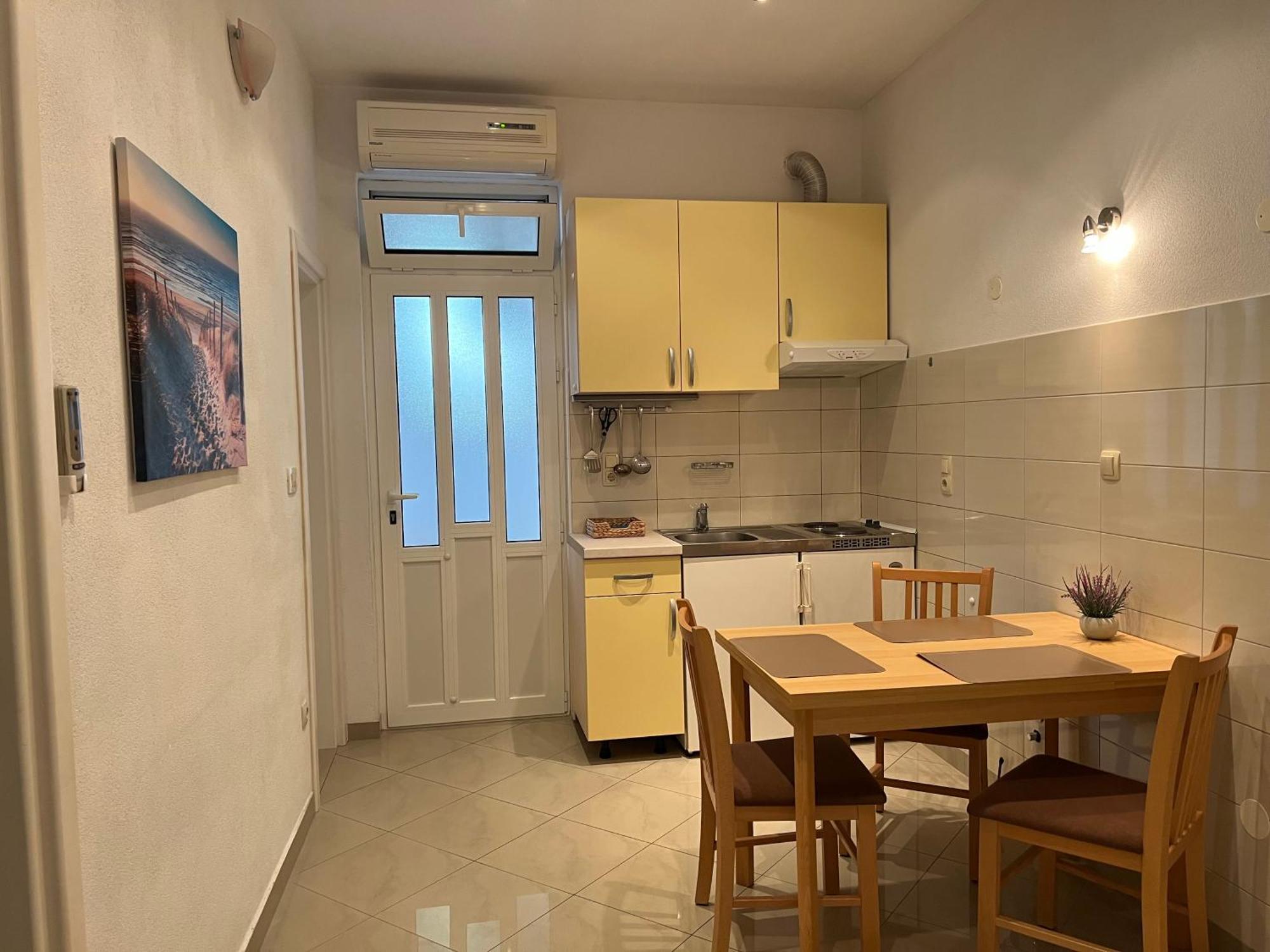 Story Apartment Baška Voda Екстериор снимка