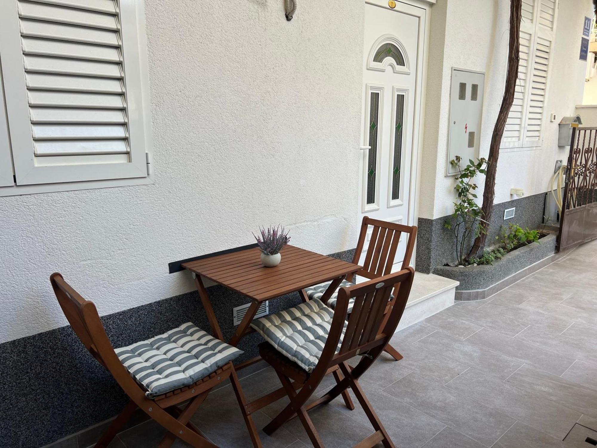 Story Apartment Baška Voda Екстериор снимка