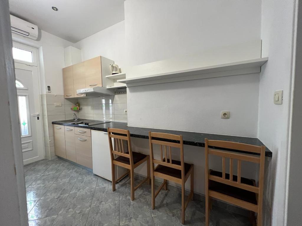 Story Apartment Baška Voda Екстериор снимка